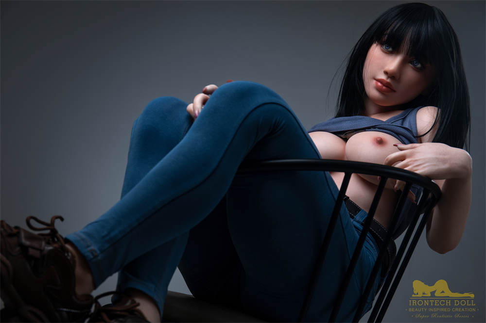 Poupée sexuelle en silicone Celebrity 153 cm S30 Rita
