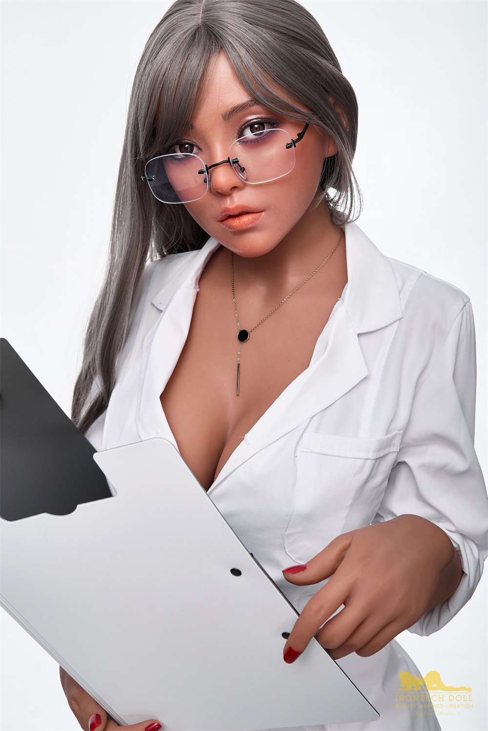 poupée de sexe gros seins