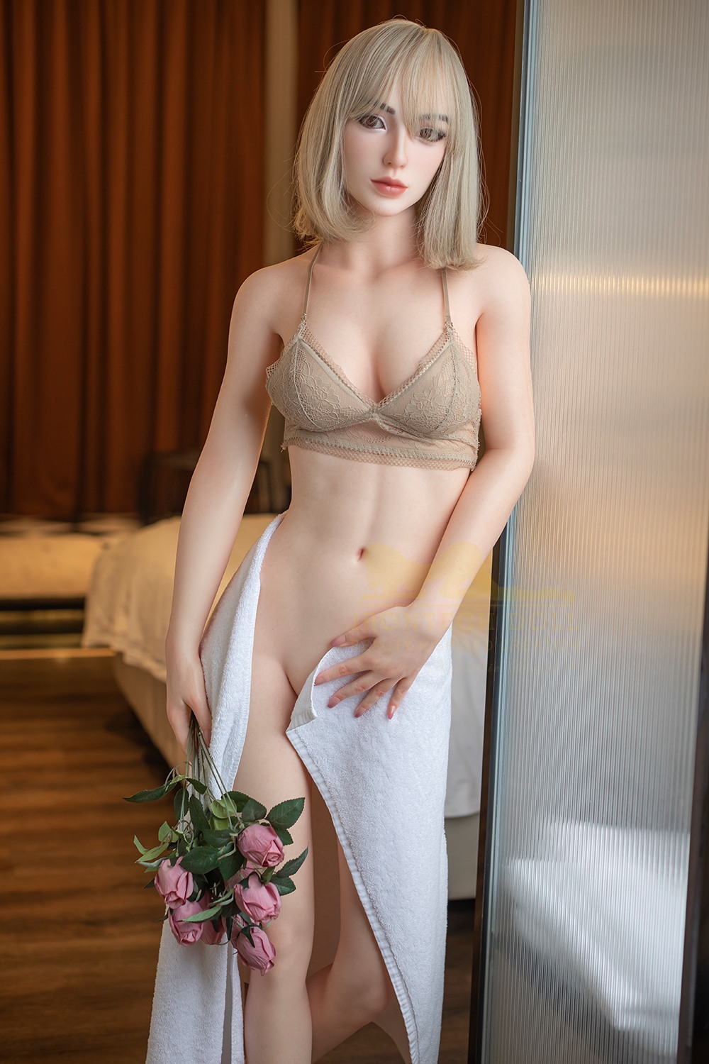 Poupée Sexuelle Blonde Maigre Cheveux Courts 167cm S47 Gia Naturel