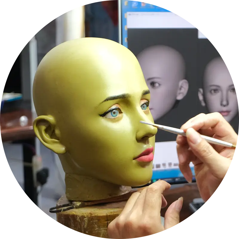 Poupée Irontech de l'équipe R&D