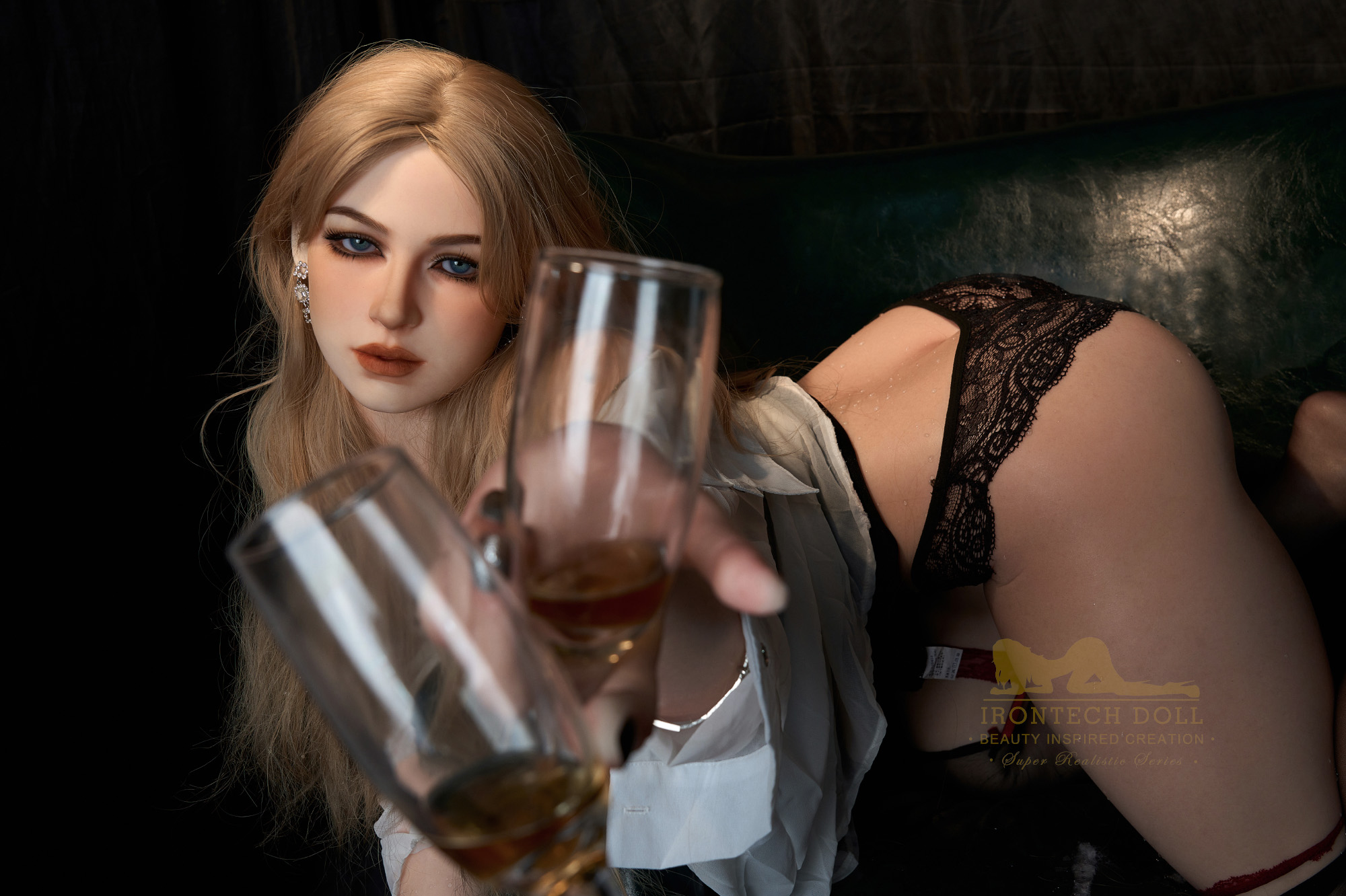 [Sous le manteau] Poupée d'amour réaliste 164 cm S38 Office Lady Flora